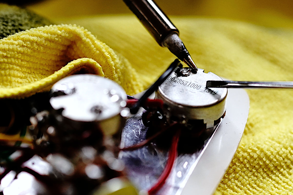 Entretenir et Réparer Electronique Guitare Guitare Guitar Tech Avignon